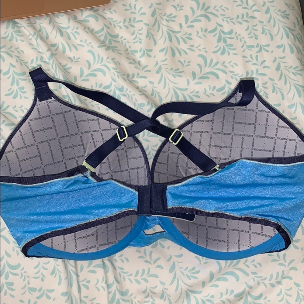 VS bra - Picture 2 of 3